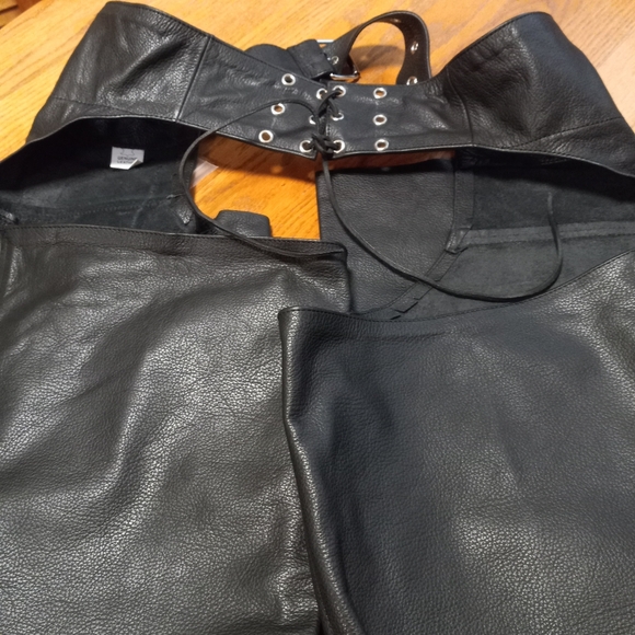 NWT River Road Men's Black Leather Motorcycle Chaps Size XL - Picture 10 of 16